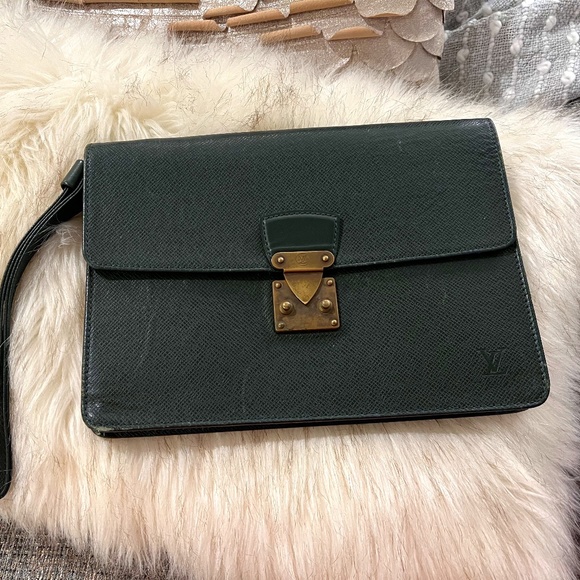 Louis Vuitton Pochette Clutch - Picture 1 of 11